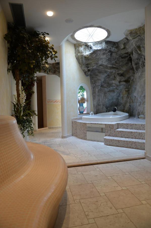 Hotel Compet Левико-Терме Экстерьер фото