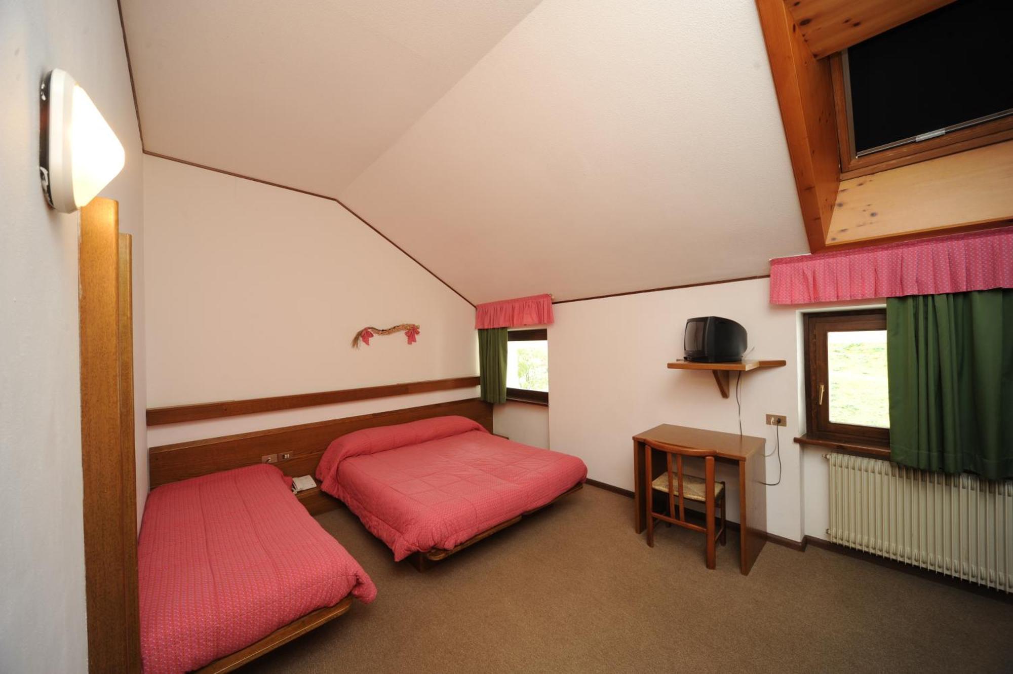Hotel Compet Левико-Терме Экстерьер фото